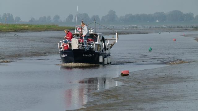 Einfahrt in den Hafen ca. 1,5 Stunden vor Niedrigwasser