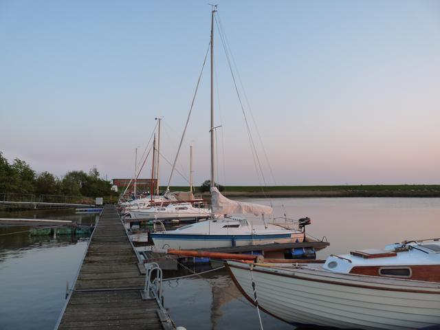 Steganlage im Abendlicht